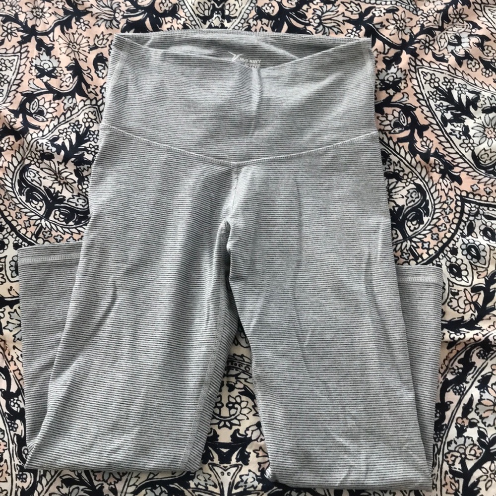 Old Navy Crop Leggings